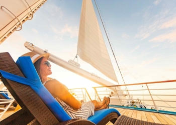 Athens Swimming Cruise  Αγκίστρι, τη Μετώπη και την Αίγινα